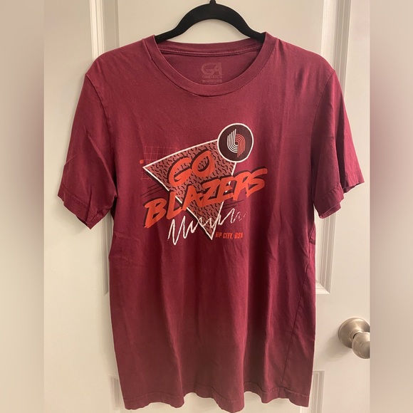 Portland Blazer t shirt - Picture 1 of 5